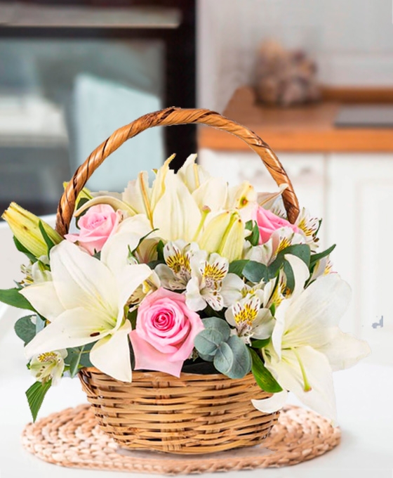 Regalar cesta de flores en Gijón